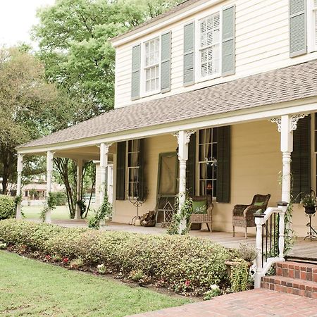 Hodge Podge Lodge Montgomery Exterior photo
